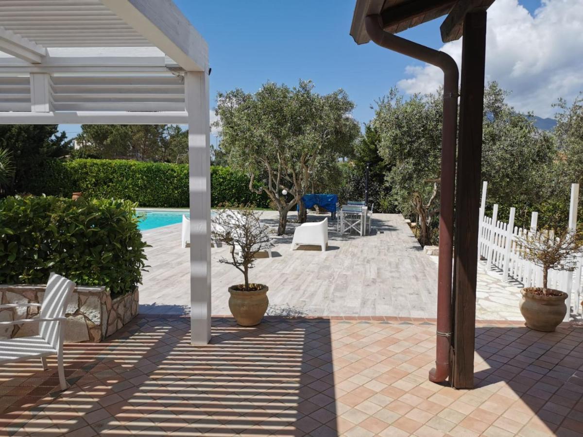 Villa Hibiscus Castellammare del Golfo Esterno foto