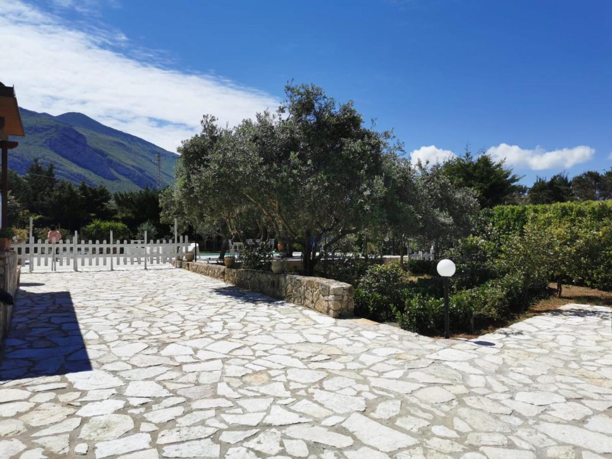 Villa Hibiscus Castellammare del Golfo Esterno foto