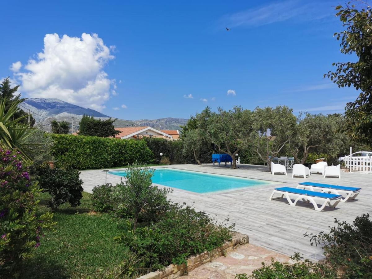 Villa Hibiscus Castellammare del Golfo Esterno foto