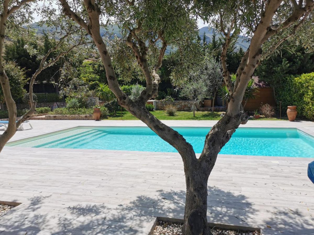 Villa Hibiscus Castellammare del Golfo Esterno foto