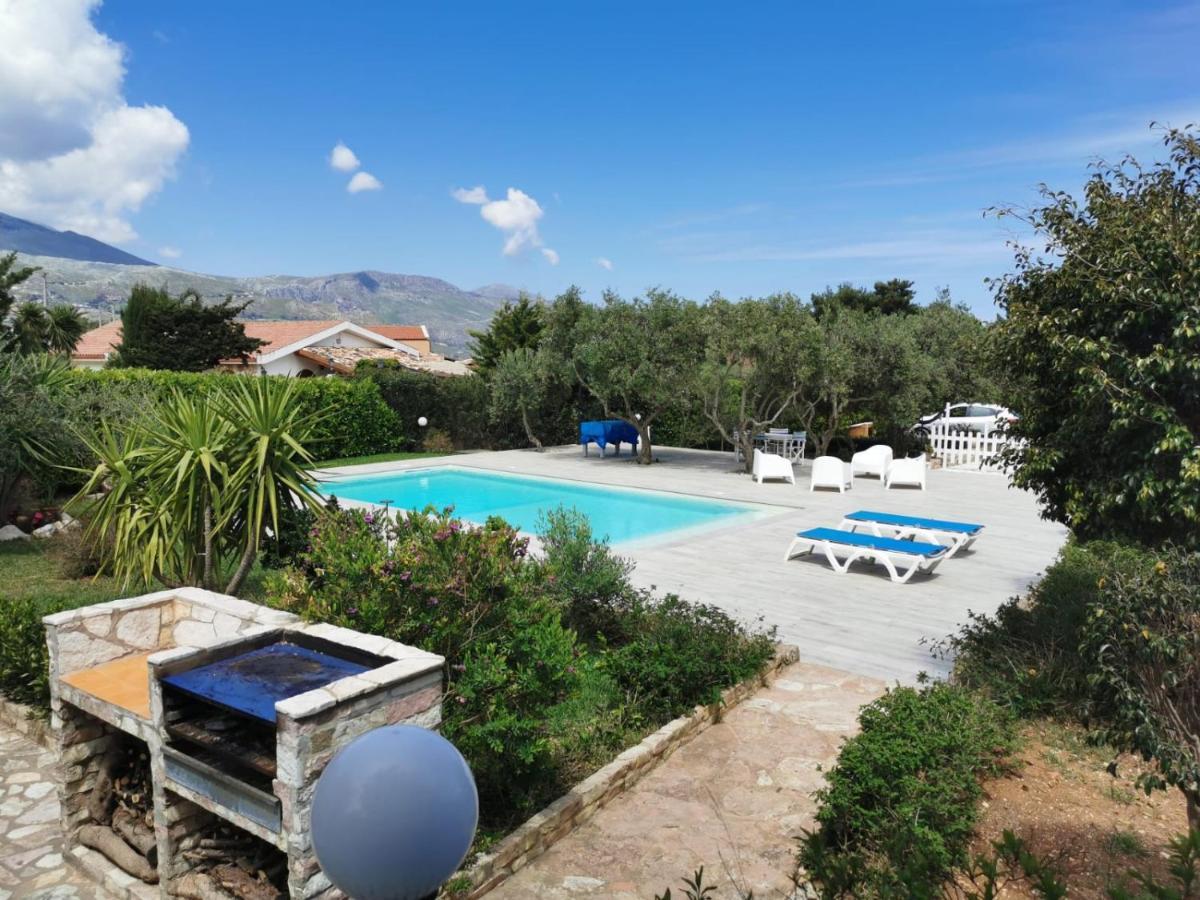 Villa Hibiscus Castellammare del Golfo Esterno foto