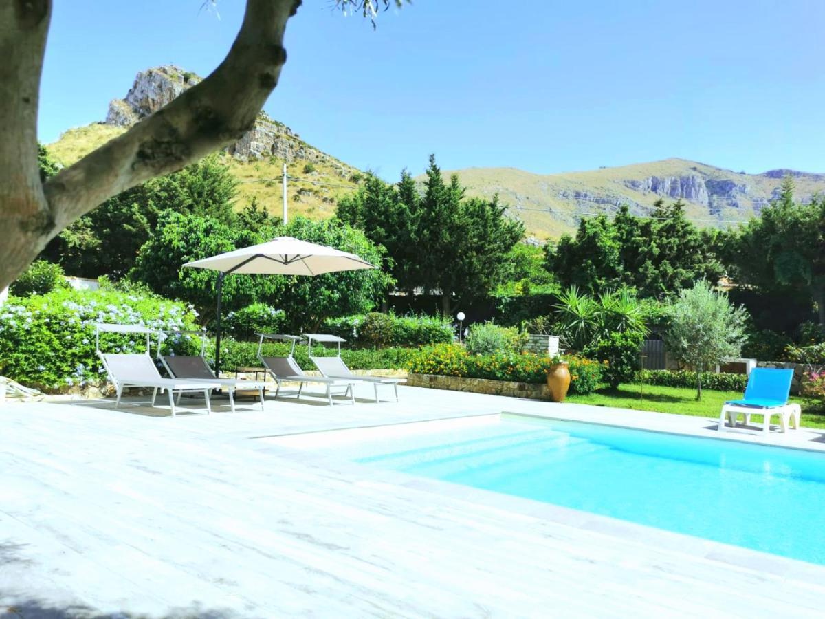 Villa Hibiscus Castellammare del Golfo Esterno foto