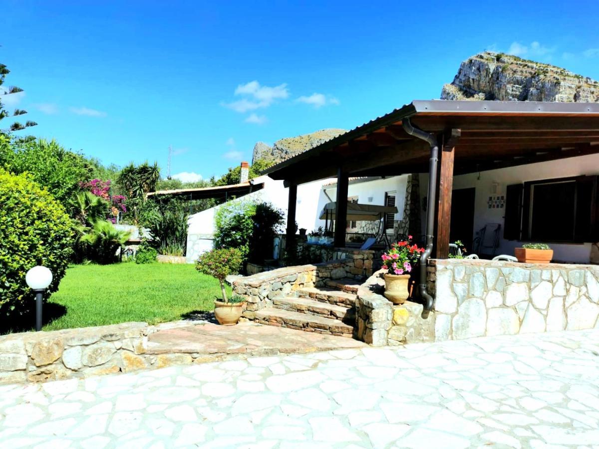 Villa Hibiscus Castellammare del Golfo Esterno foto