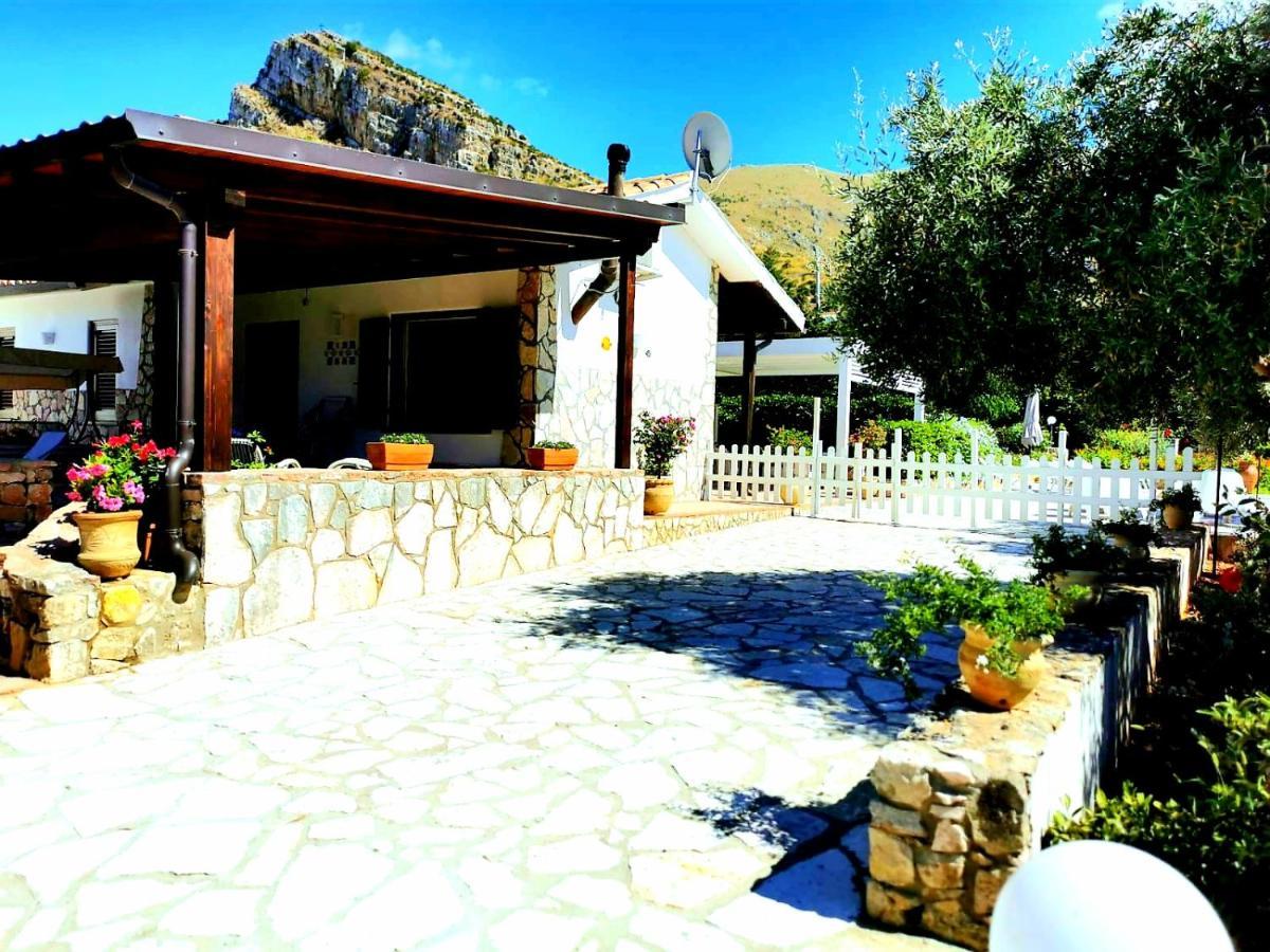 Villa Hibiscus Castellammare del Golfo Esterno foto