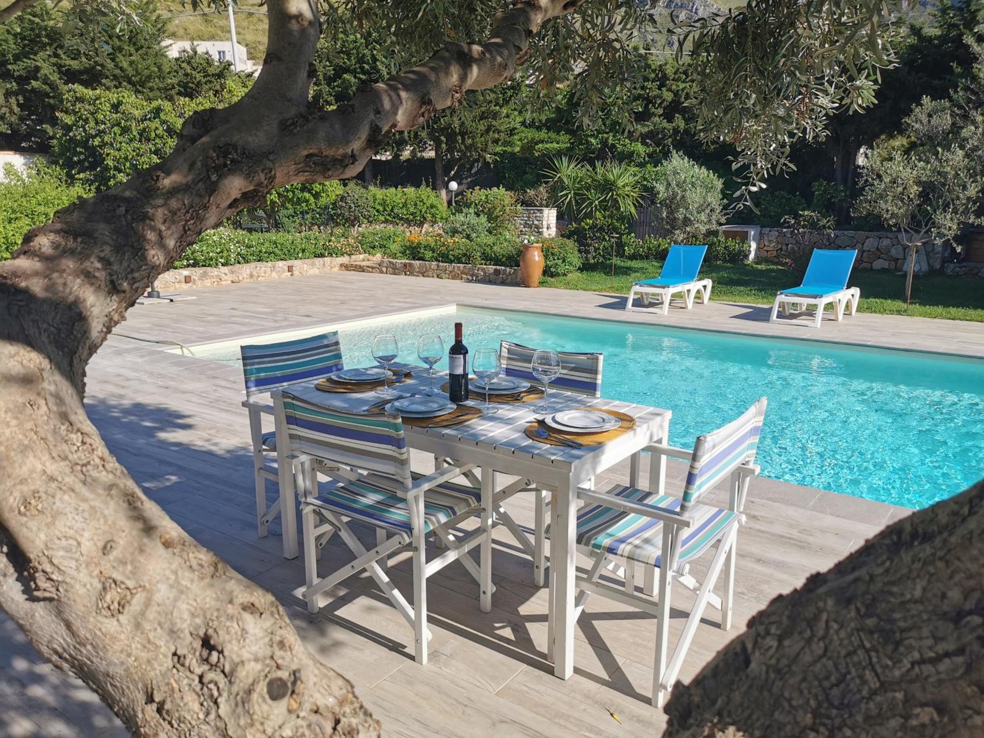 Villa Hibiscus Castellammare del Golfo Esterno foto